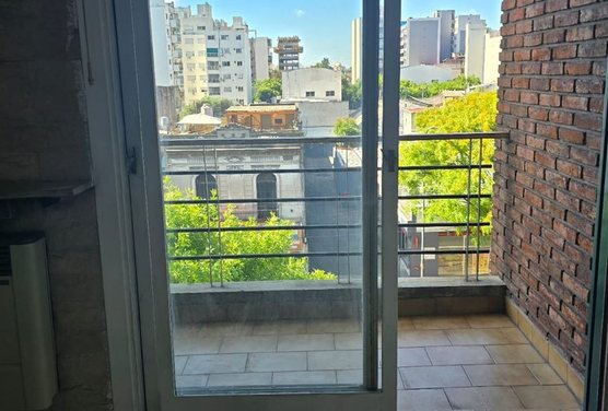 VENTA 2 AMB AL FRENTE  BALCON Y COCHERA LUMINOSO