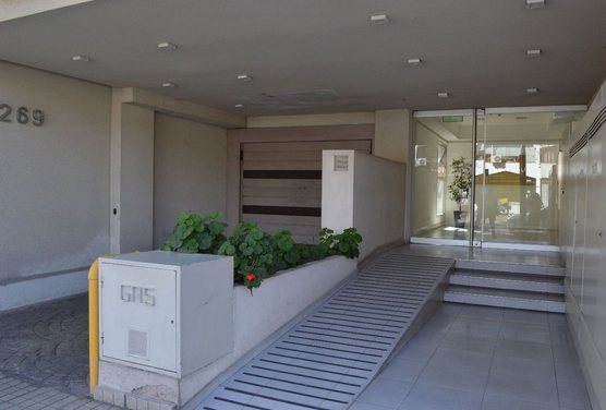 DEPARTAMENTO PLANTA BAJA CON COCHERA