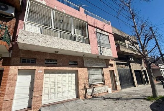 VENTA PH INTERNO 3 AMB CON FONDO Y QUINCHO