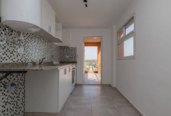VENTA DE AMPLIO DEPARTAMENTO 3 AMBIENTES CASEROS