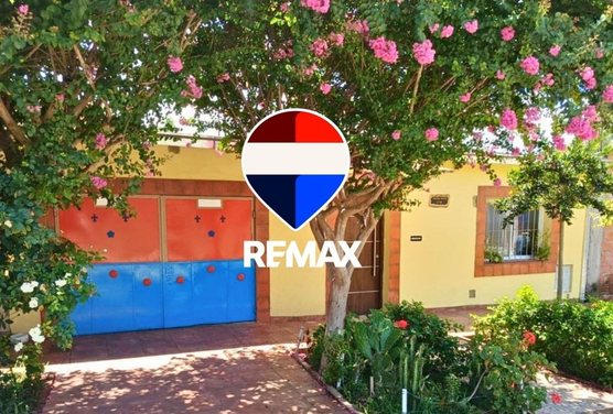 CASA 2 DORMITORIOS VENTA BARRIO LA LOMA