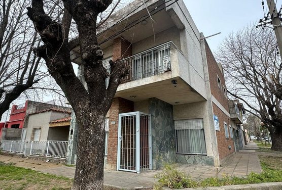 Venta Casa, Campana Centro, terraza, doble garage