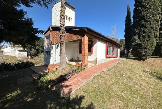 VENTA CASA OLIVEROS - GRAN TERRENO - CERCA DEL RIO