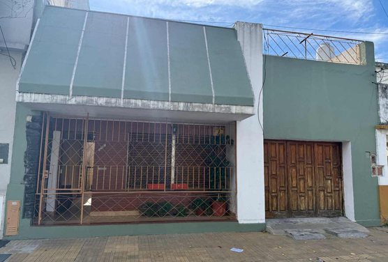 VENTA CASA DOS AMB C/COCHERA, PATIO - APTO CREDITO