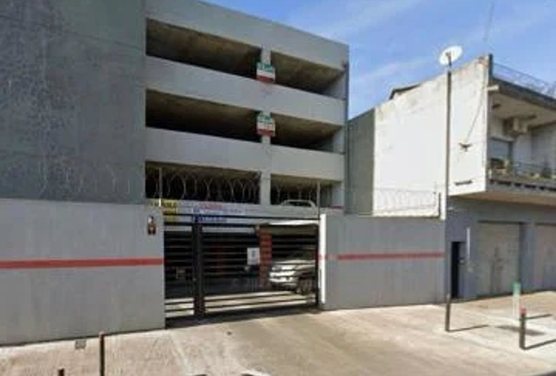 VENTA COCHERA CUBIERTA QUILMES