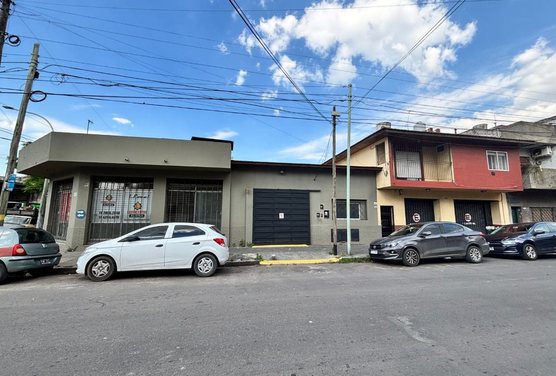 VENTA CASA,GARAGE, DEPOSITO LOCAL VALENTIN ALSINA