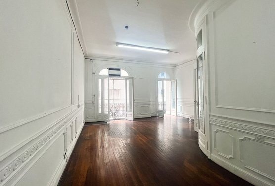 VENTA OFICINA 4 AMBIENTES CATEGORÍA CENTR0