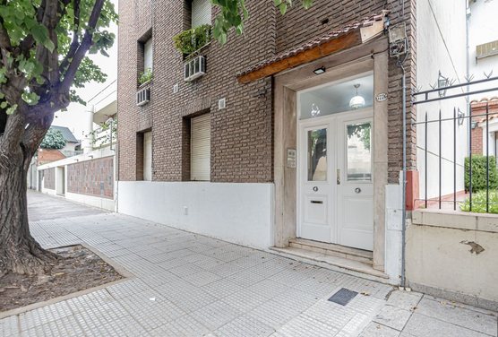VENTA DPTO 2 AMB MUY AMPLIO V. DEVOTO