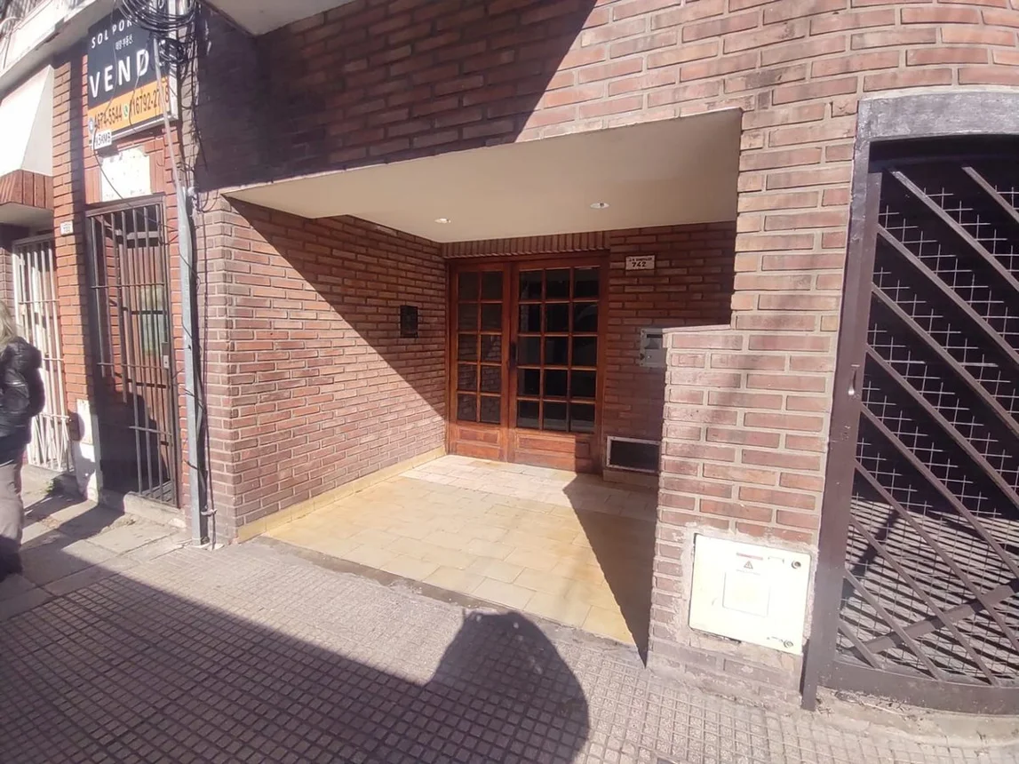 Departamento de 2 ambientes en venta en Floresta, Joaquín V. González 700