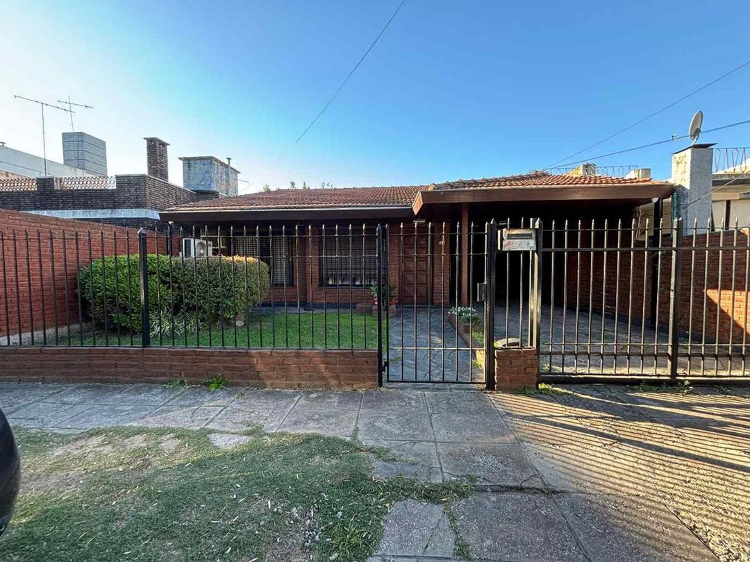 Casa en venta 4 ambientes en Bacacay 500, Ituzaingo, Ituzaingo, Buenos Aires