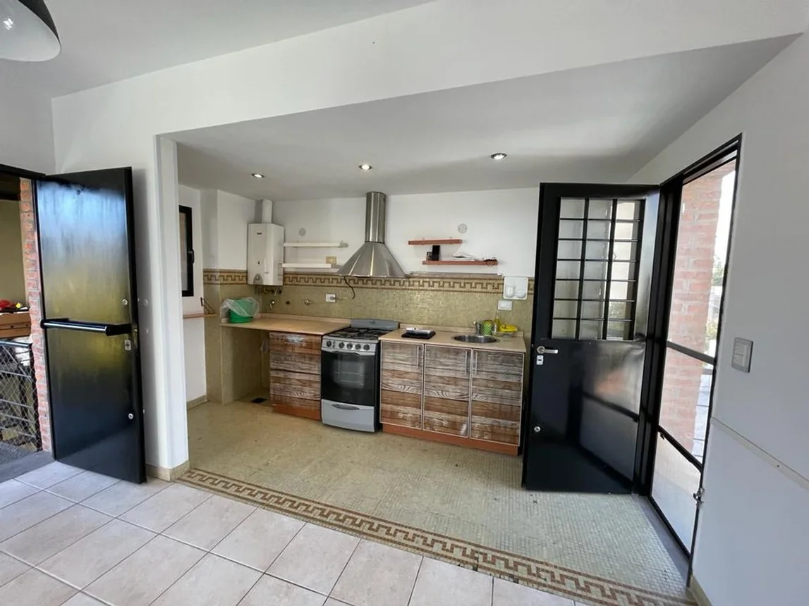Departamento en alquiler en Quilmes, Roque Sáenz Peña 1100