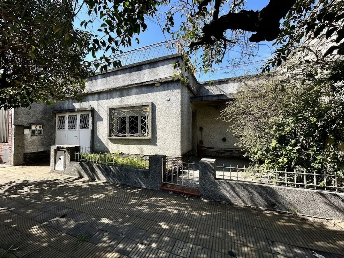 Casa de 3 ambientes en venta en Ramos Mejía, Boedo 200, foto 2