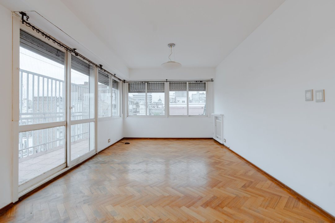 VENTA DEPARTAMENTO DOS DORM + COMODIN COCHERA