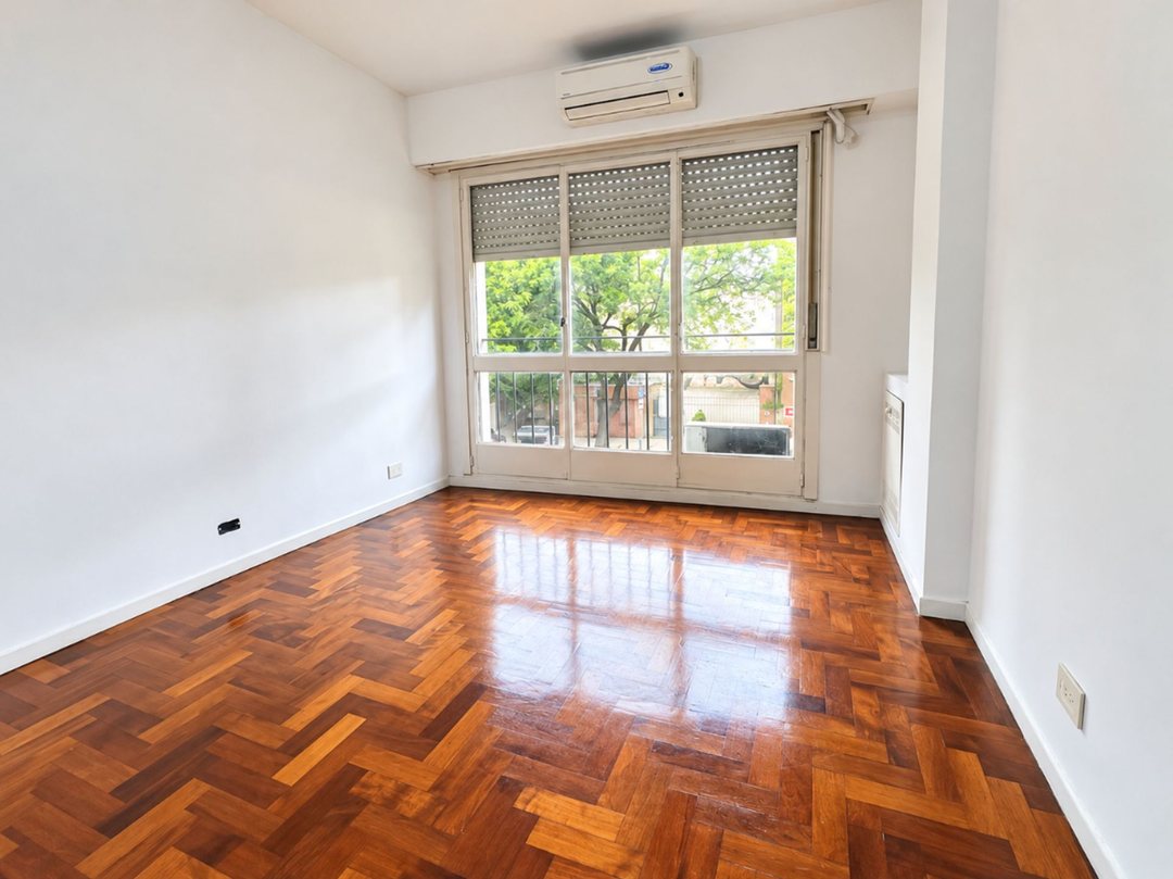 VENTA 2 AMB C/PATIO AL FRENTE