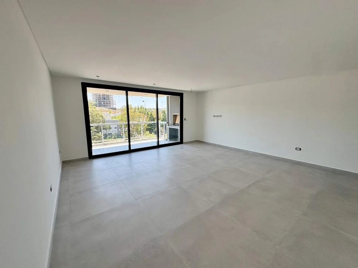 Departamento de 4 ambientes en venta en Neuquén, Cerro Bandera 600, foto 4