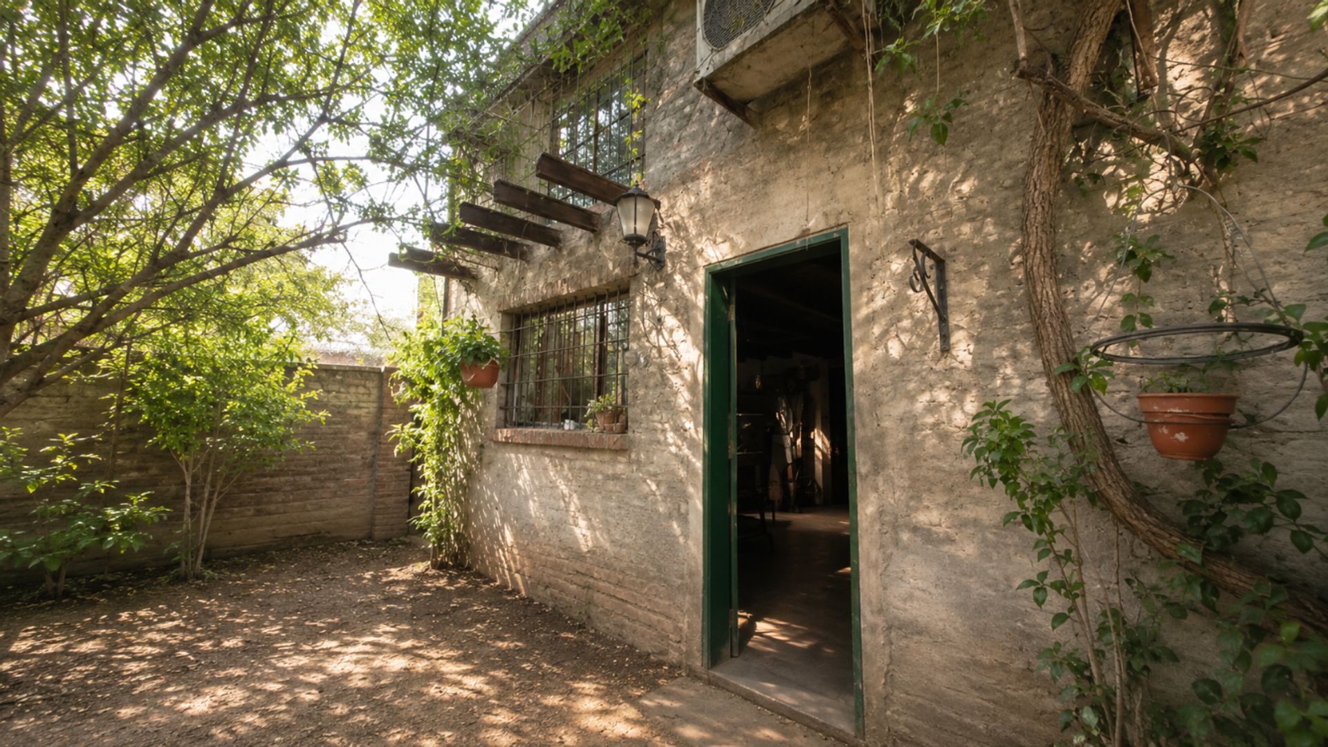 Foto 6 — LOCAL EN VENTA EN MONTE GRANDE CON CASA 2AMB