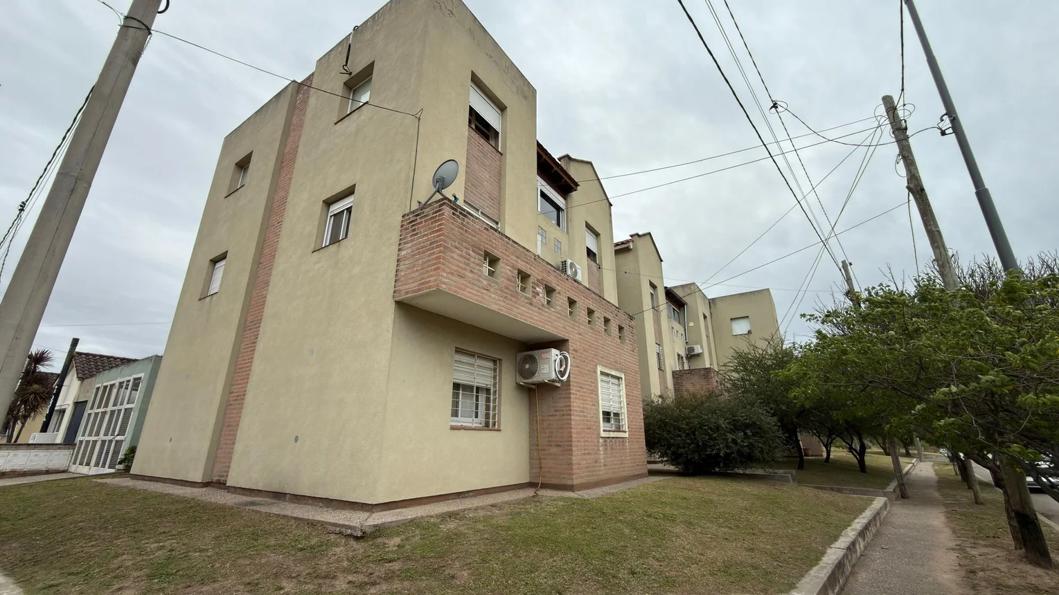 Venta depto 3 dormitorios smata 2 con cochera, foto 1