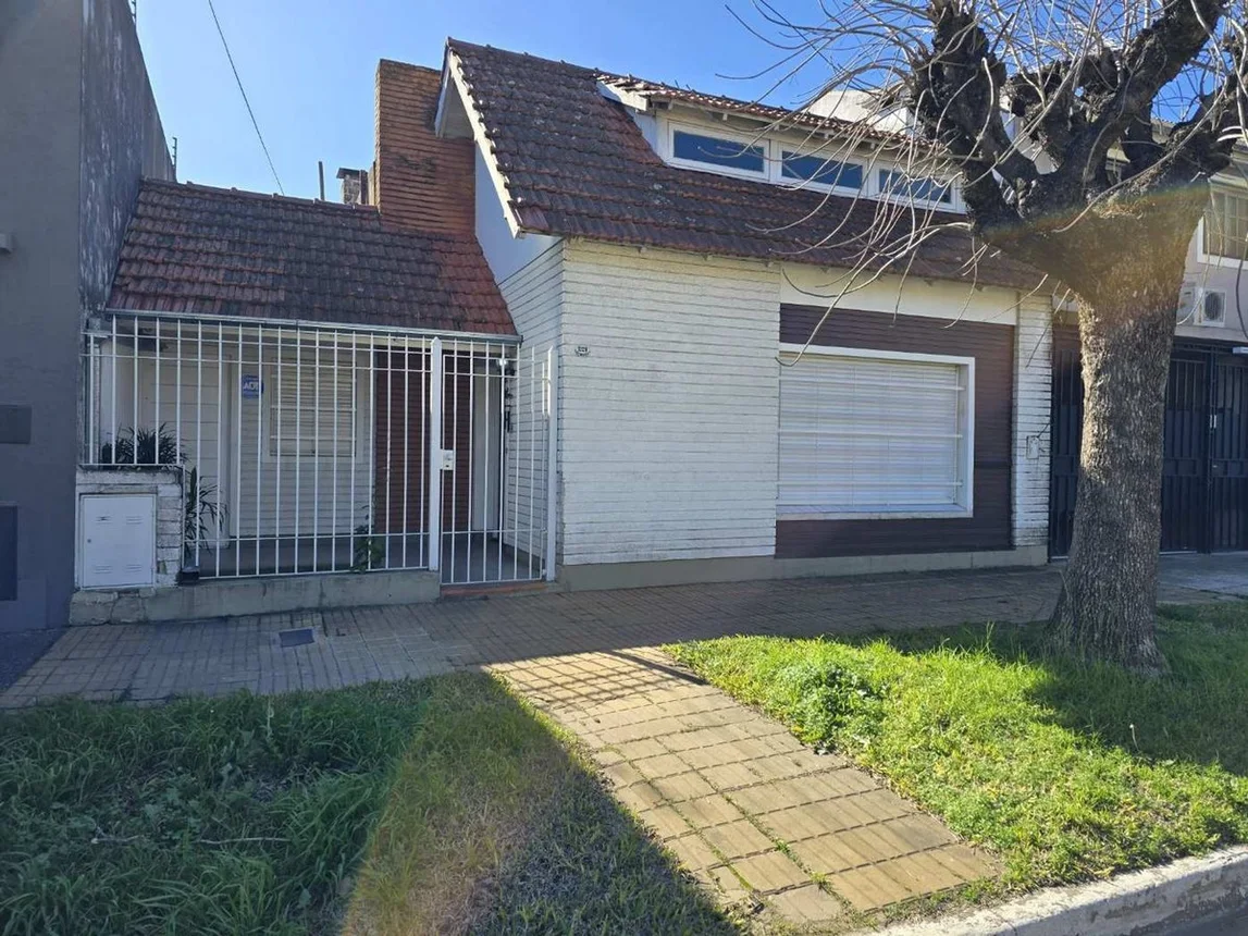 Casa en venta en Lomas de Zamora, foto 2