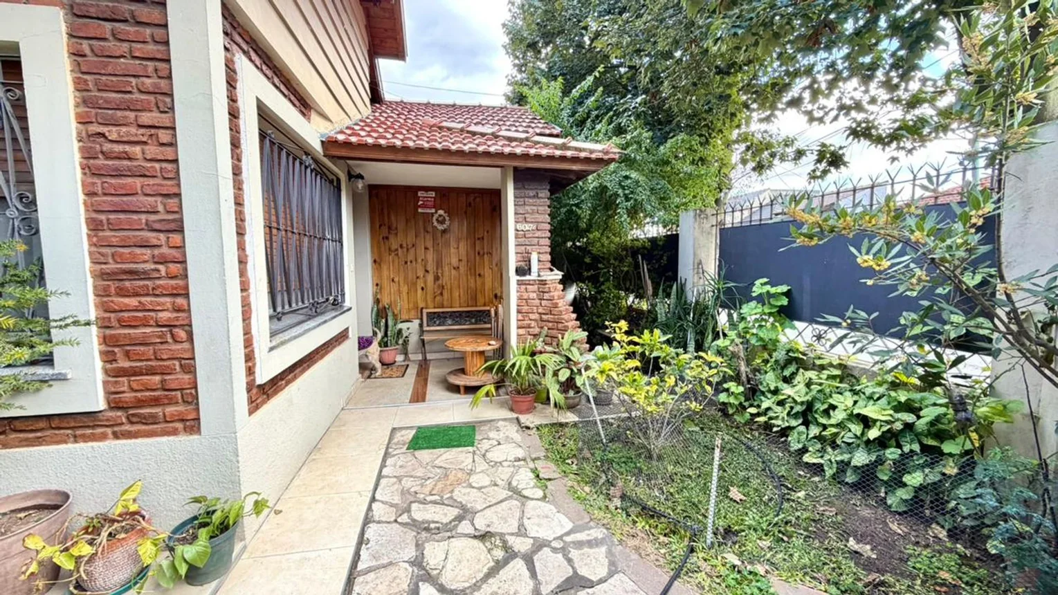 Casa de 4 ambientes en venta en Berazategui, Calle 143 600, foto 2