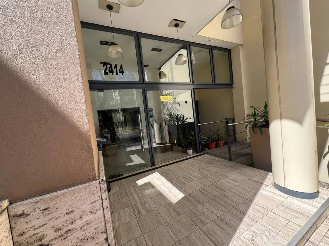 Piso de 3 ambientes en venta en Lomas de Zamora, Avenida Almirante Brown 2400, foto 2