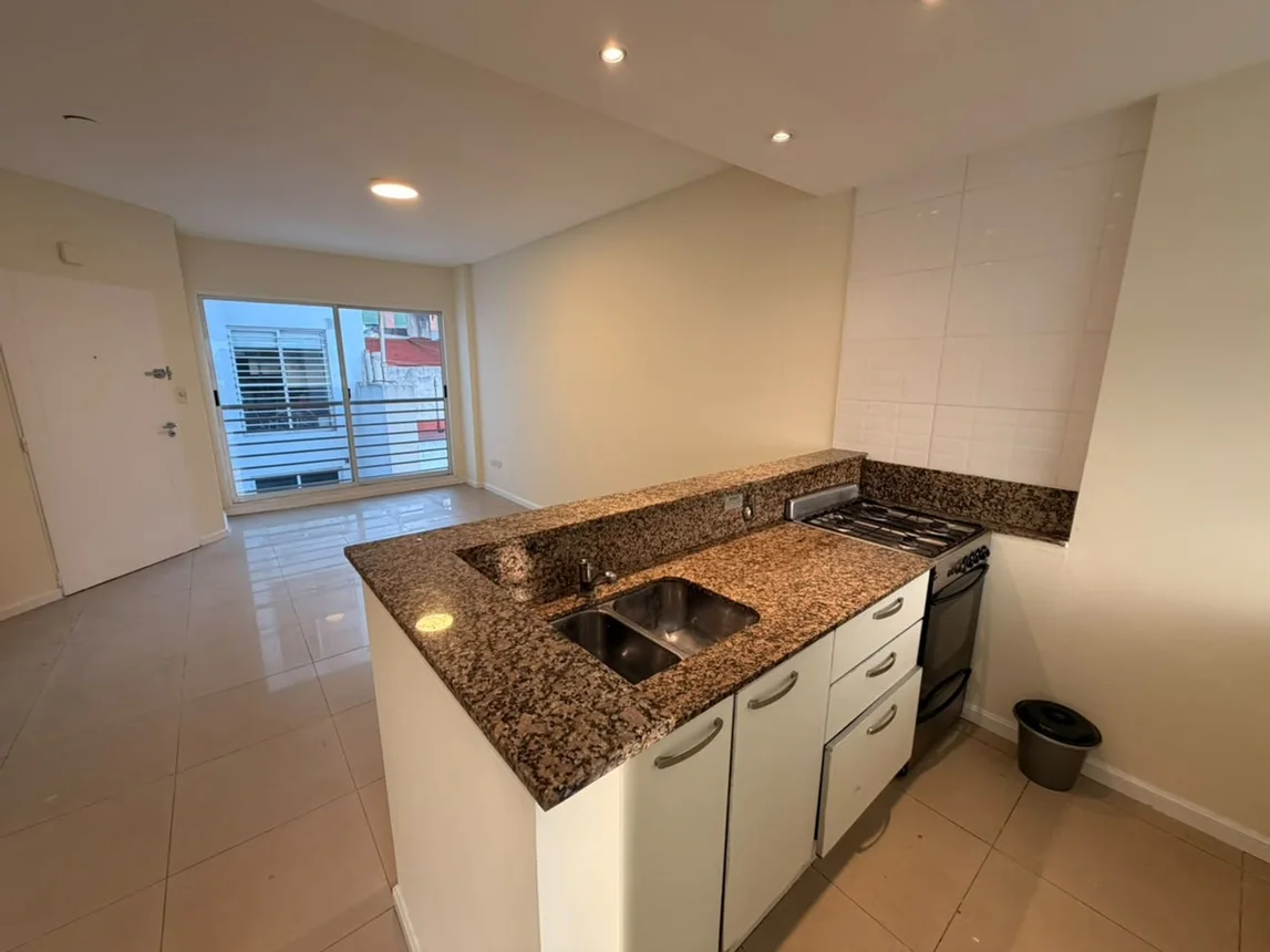 Departamento en venta en Parque Chacabuco, Avenida la Plata 1500, foto 4