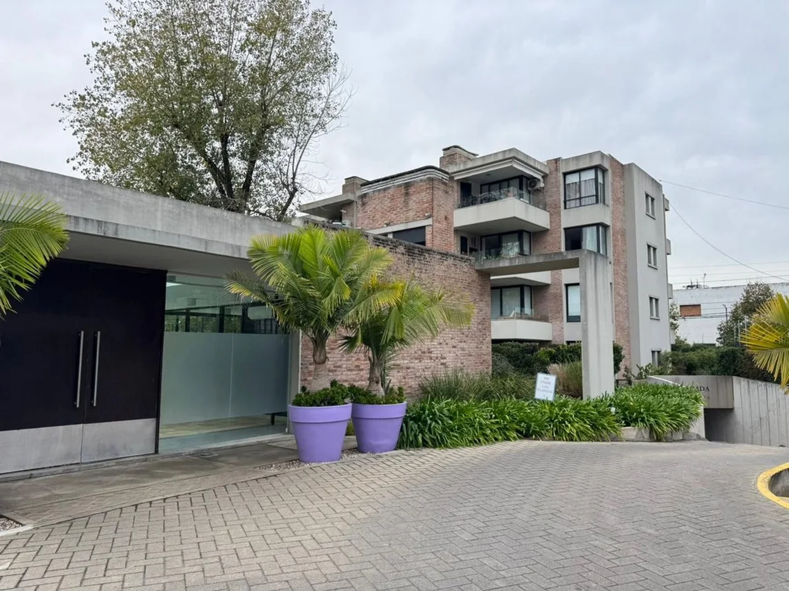 Departamento de 3 ambientes en venta en Martínez, Lima 1000, foto 3