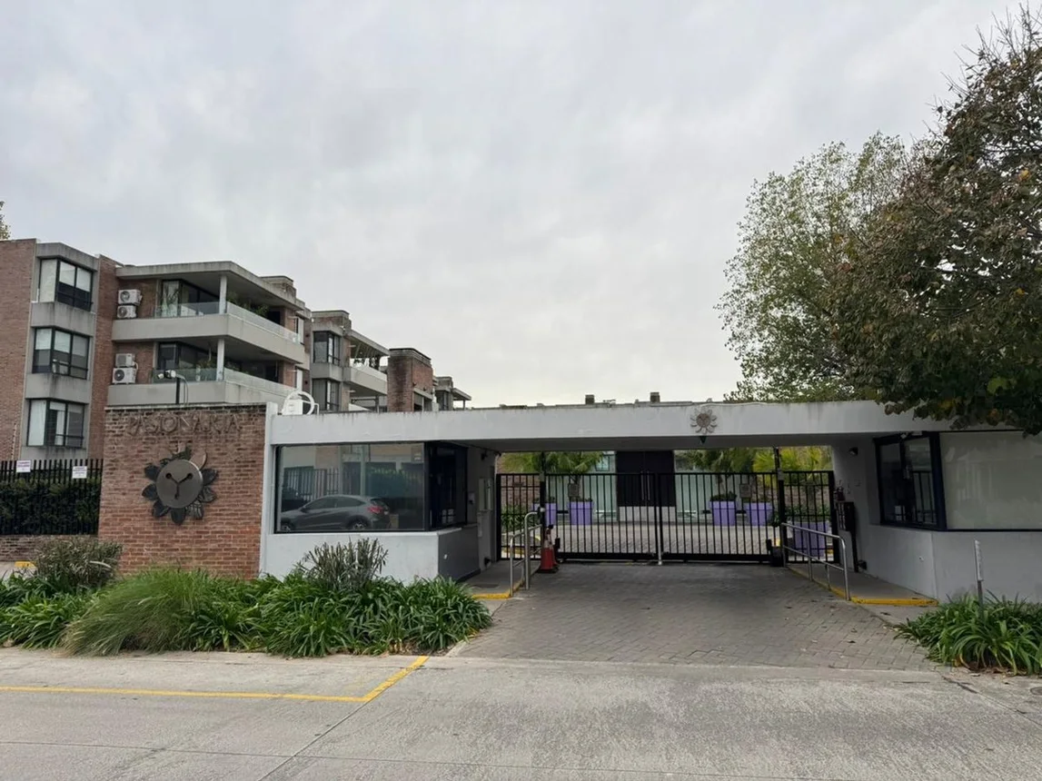 Departamento de 3 ambientes en venta en Martínez, Lima 1000, foto 2