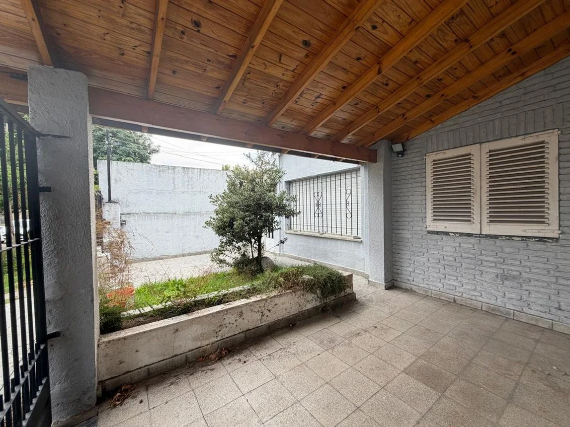 Casa de 3 ambientes en venta en Temperley, Humberto Primero 100, foto 4