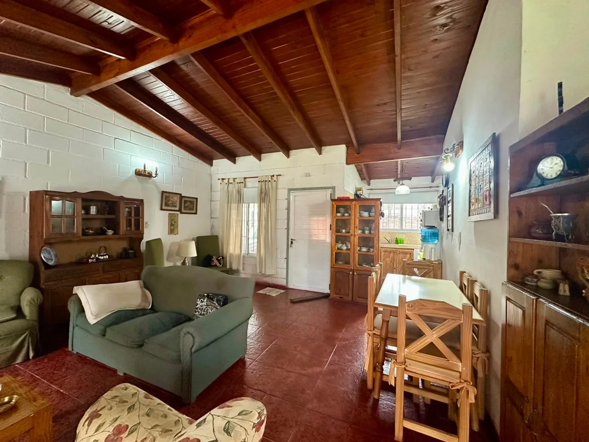 Casa de 3 ambientes en venta en Burzaco, Angelina Pagano 200