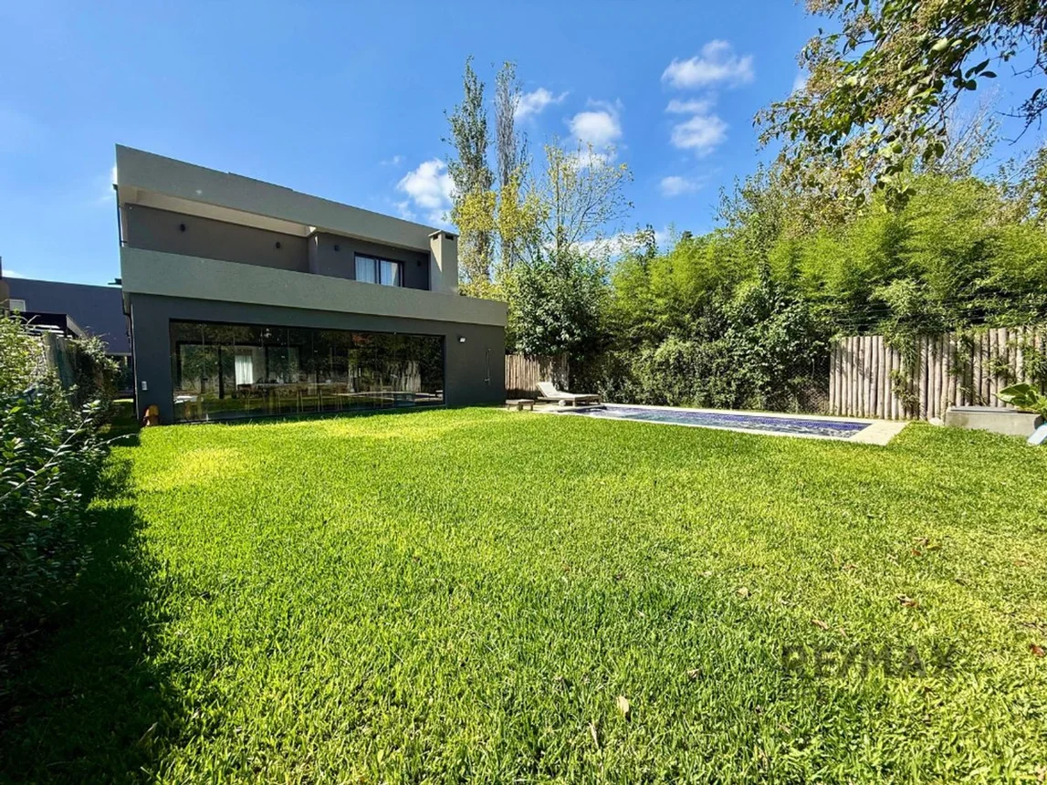 Casa en venta en Bella Vista, foto 2