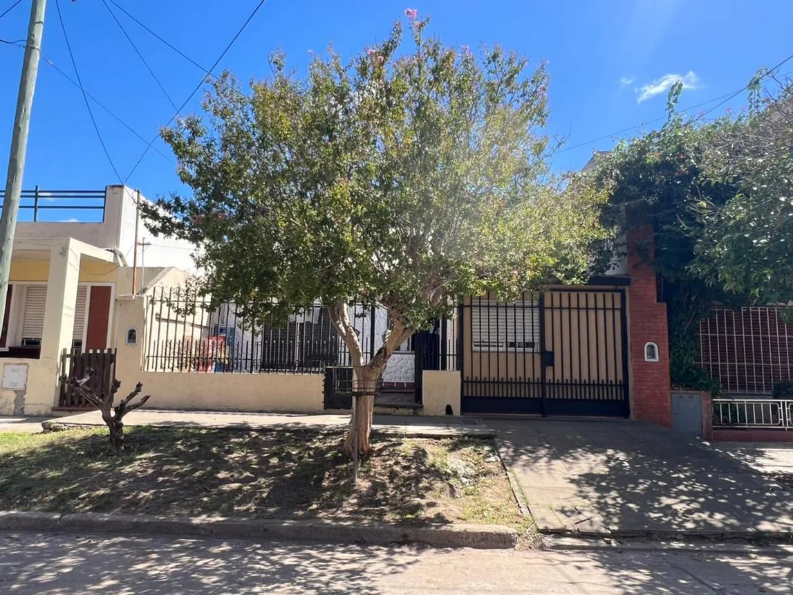 Casa de 4 ambientes en venta en Villa Maipú, Maipú 2300, foto 2