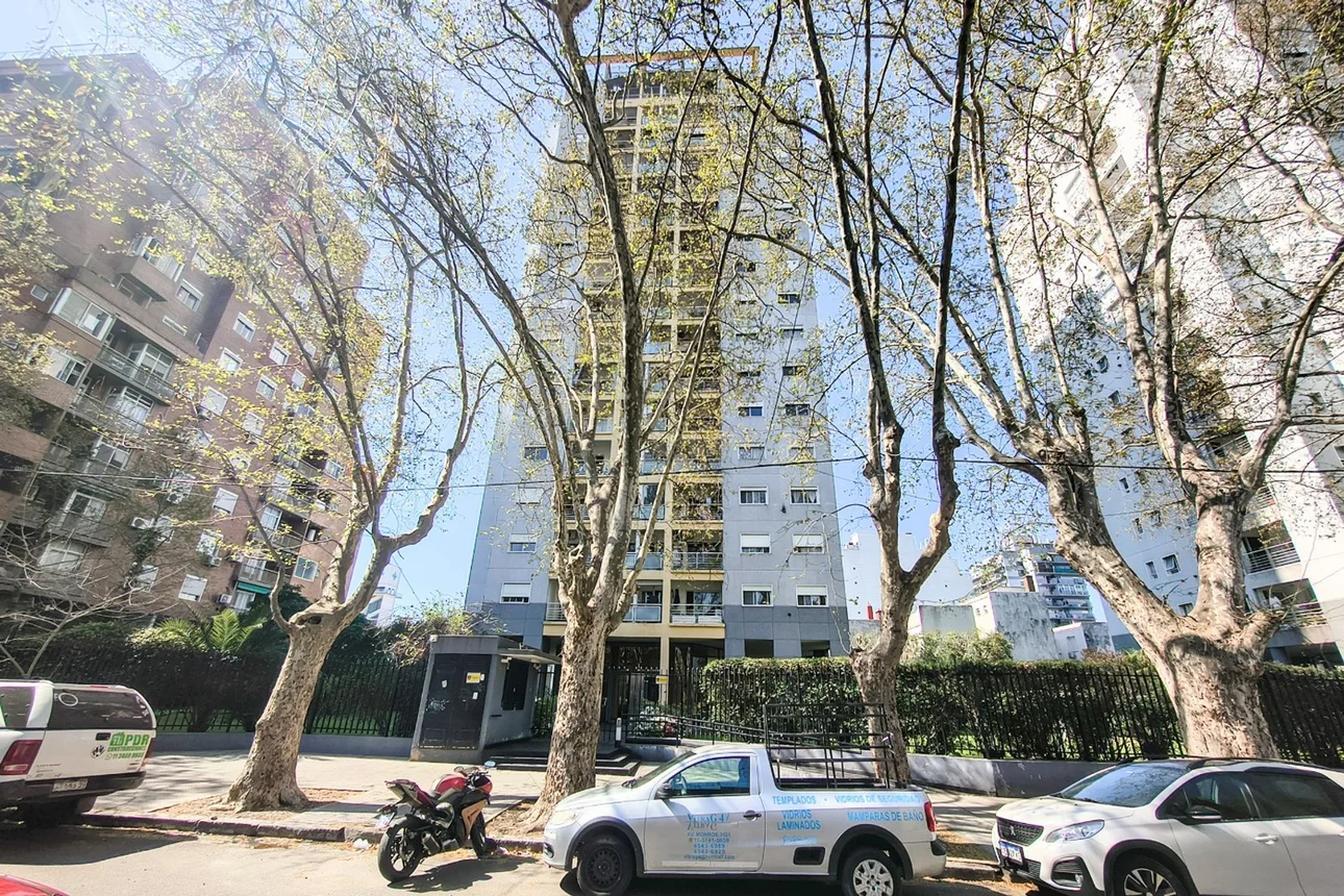 Departamento en venta en Coghlan, Washington 2500