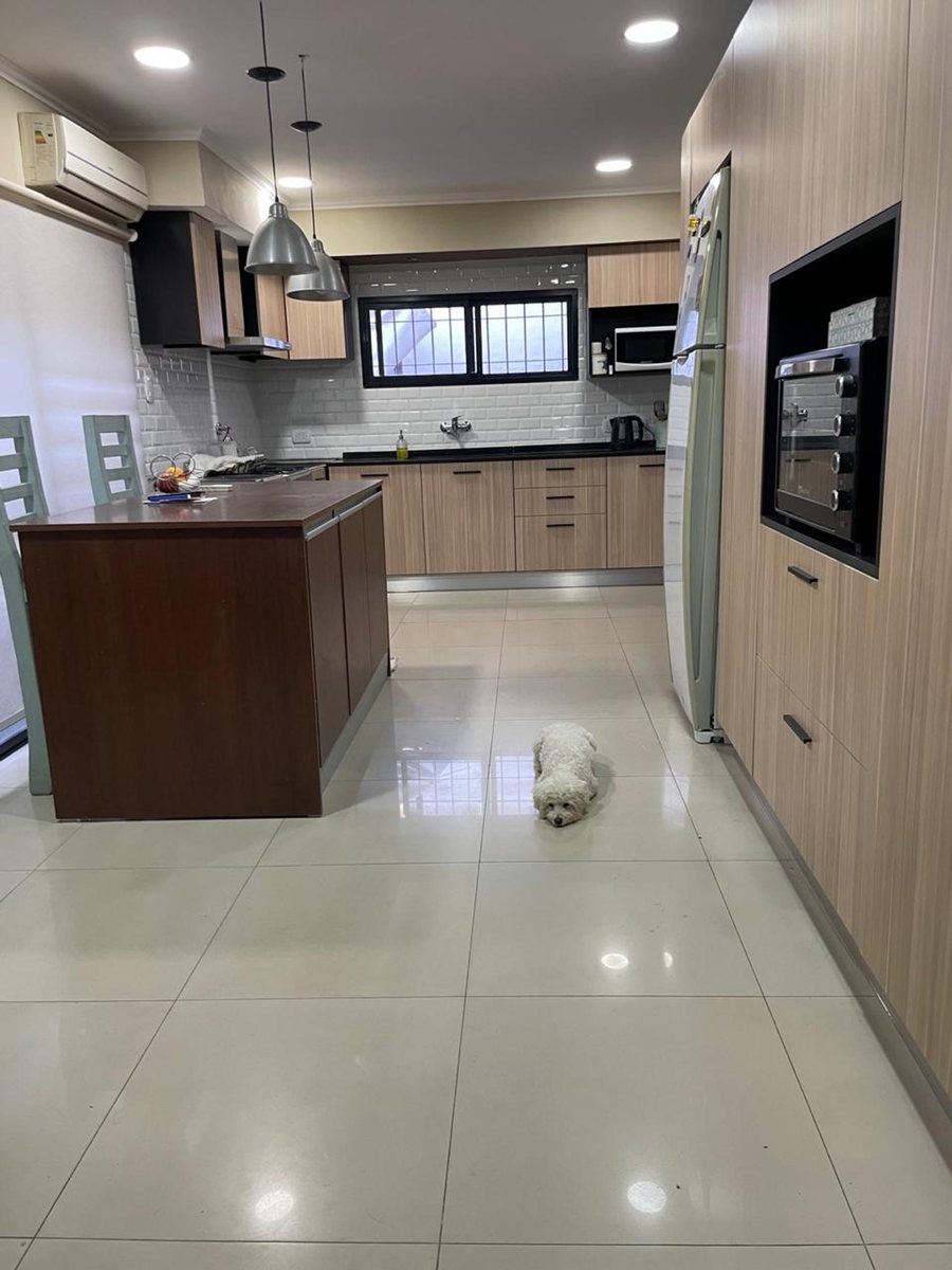 VENTA CASA 4 DORMIT. B° MATHEU CON COCHERA Y PATIO - foto 5