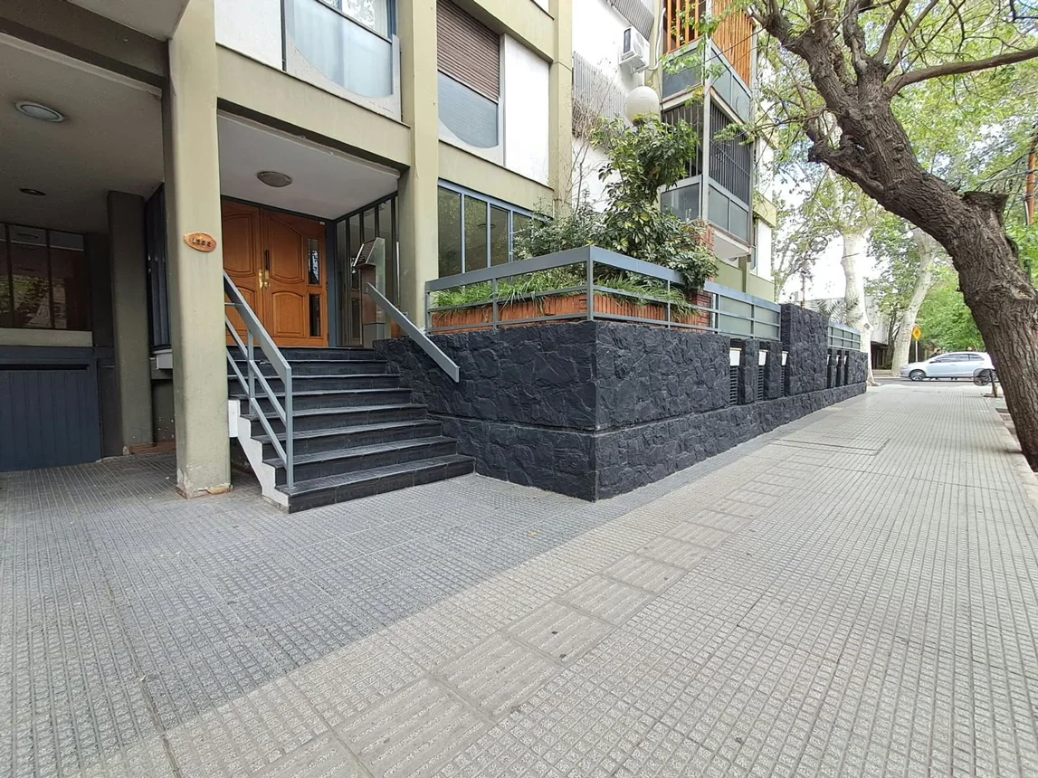 Departamento de 4 ambientes en venta en Mendoza, Avenida Bartolomé Mitre 1300