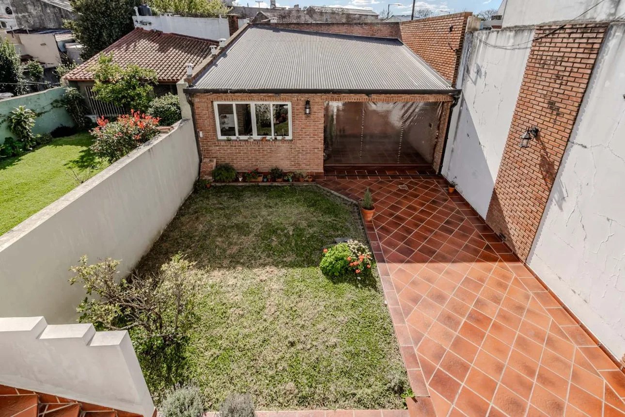Casa de 5 ambientes en venta en Villa Devoto, Griveo 3700
