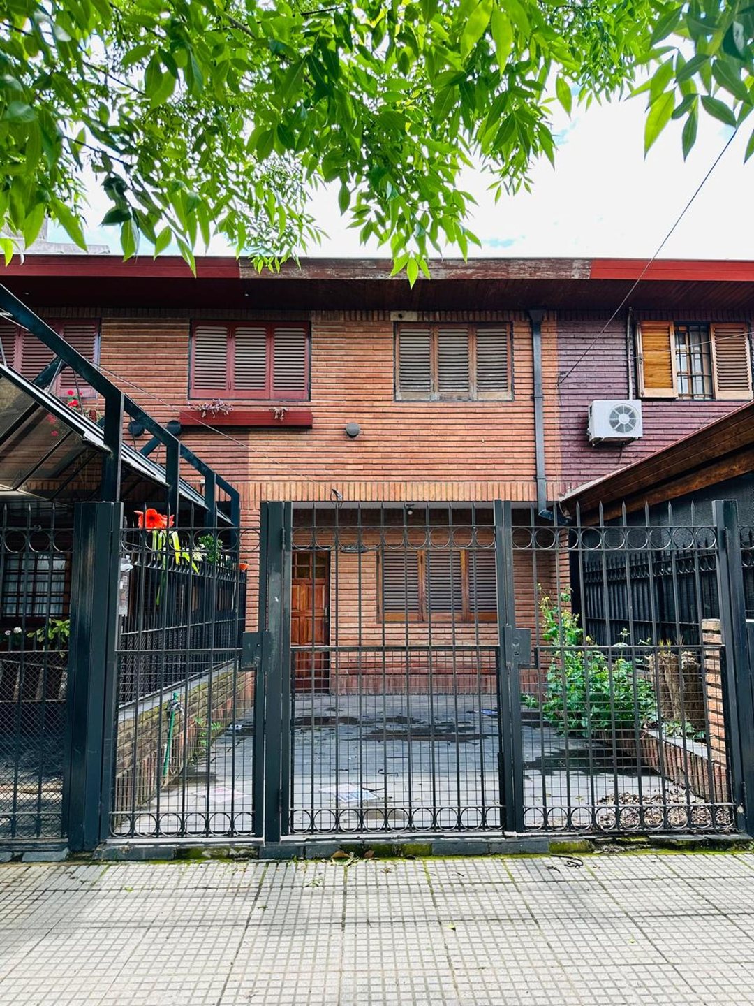 Casa Tipo Duplex 4 ambientes  VILLA LUGANO