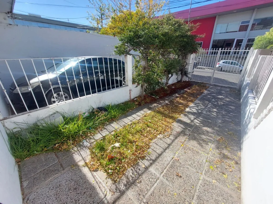 Casa tríplex en venta en Neuquén, foto 2