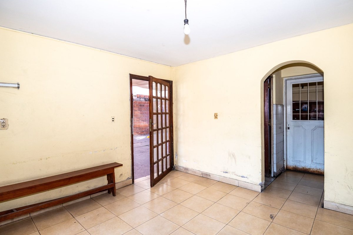CASA EN VENTA SOBRE AV. EX COMBATIENTES - foto 8