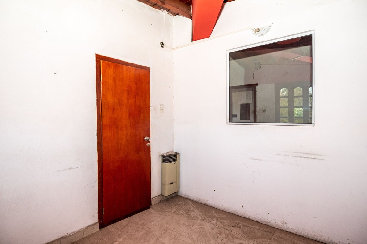 CASA EN VENTA SOBRE AV. EX COMBATIENTES - foto 20