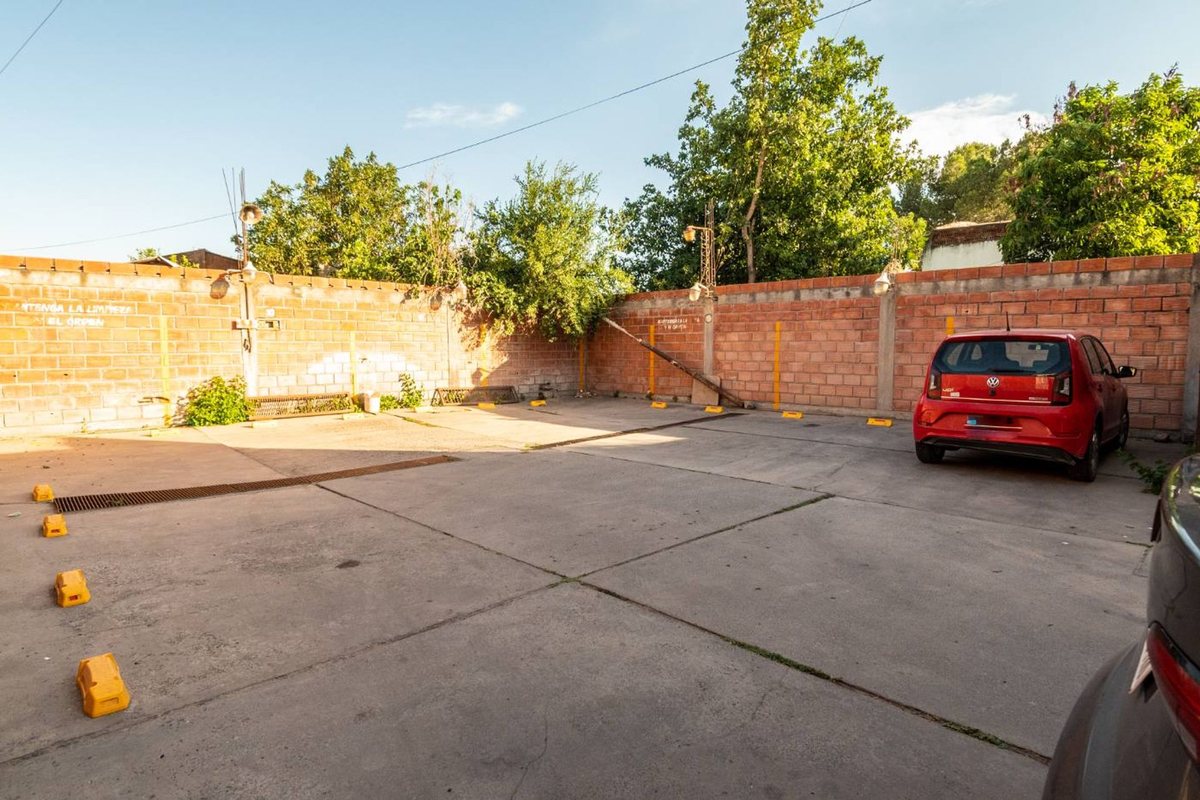 CASA EN VENTA SOBRE AV. EX COMBATIENTES - foto 4
