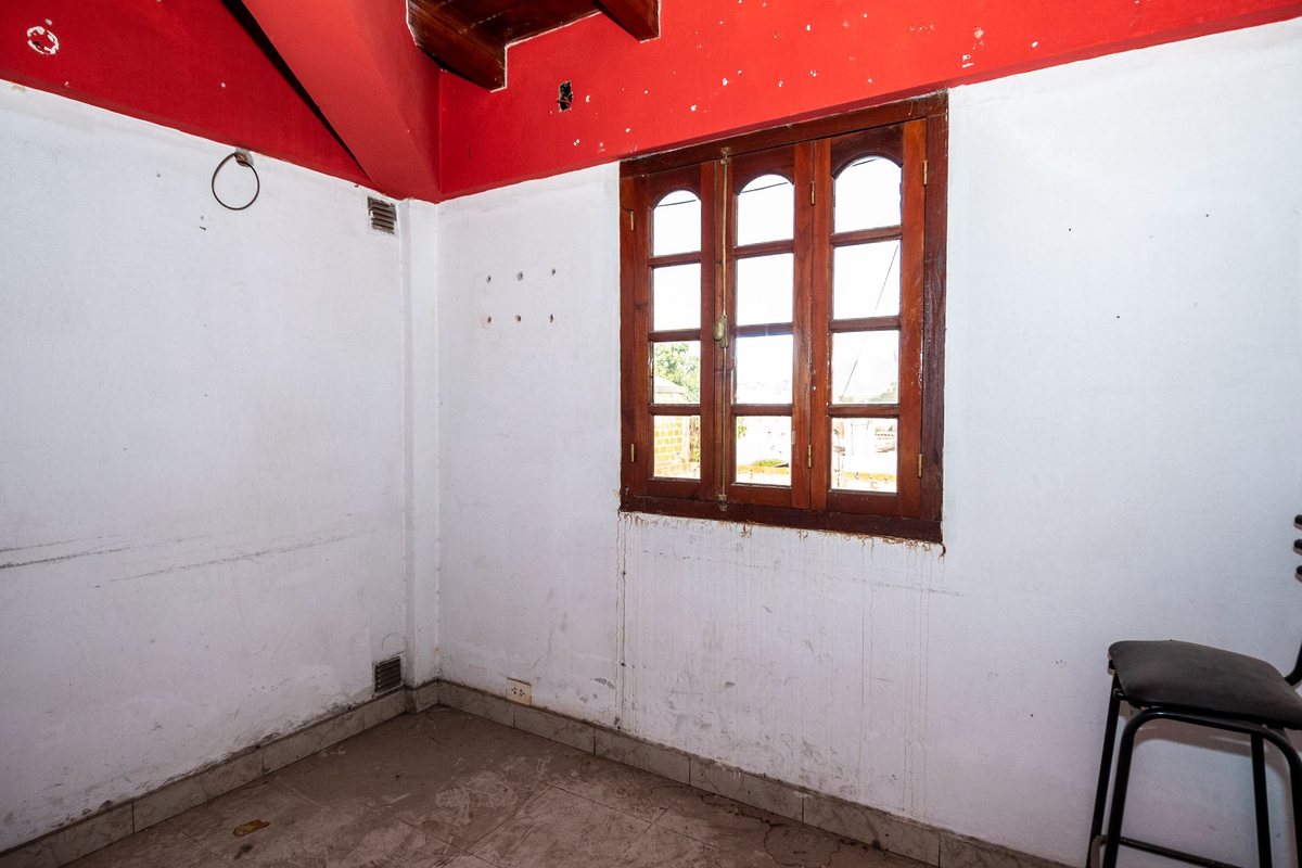 CASA EN VENTA SOBRE AV. EX COMBATIENTES - foto 18