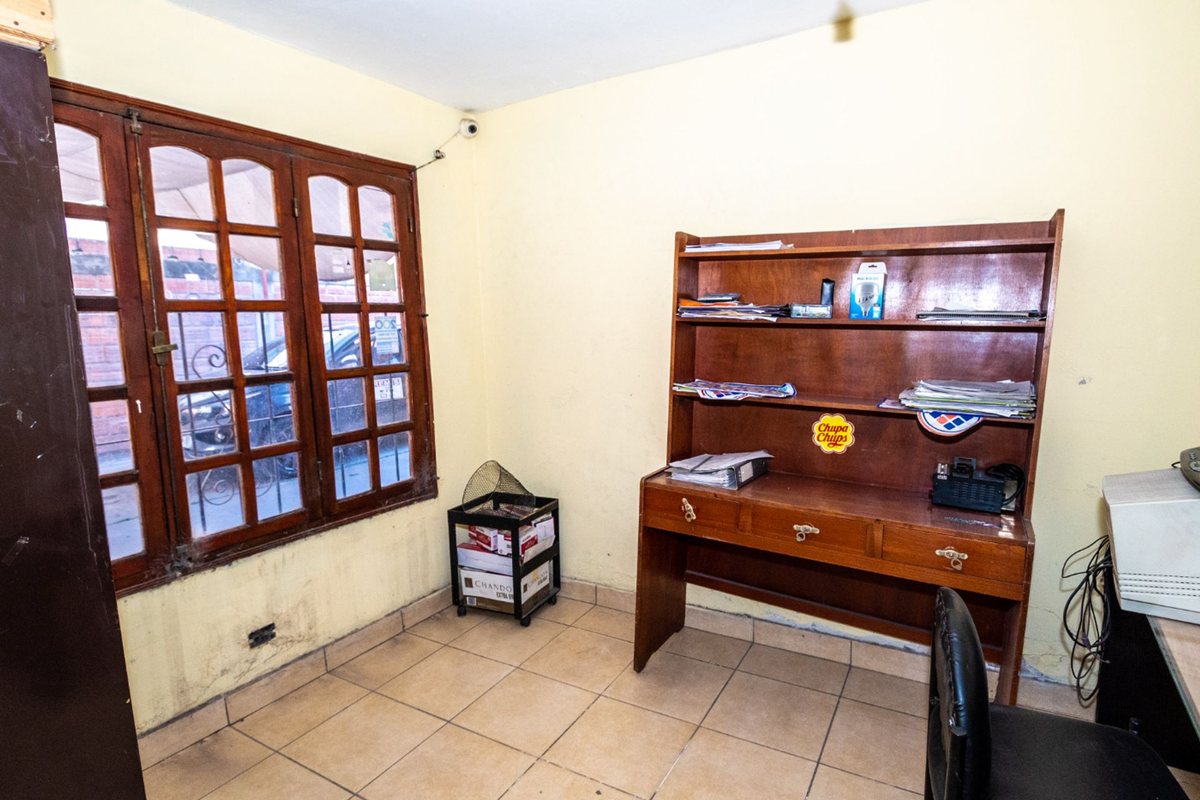 CASA EN VENTA SOBRE AV. EX COMBATIENTES - foto 13