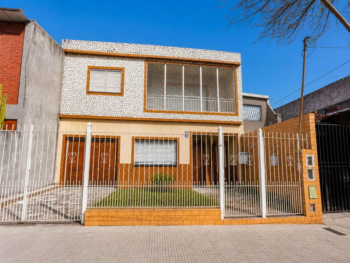 PH de 3 ambientes en venta en Mataderos, Gregorio de Laferrere 7400