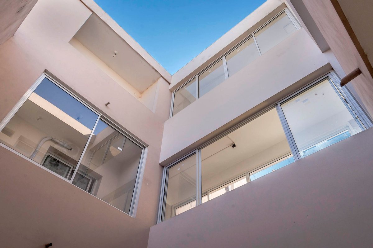 EDIFICIO EN VENTA MACROCENTRO 8 DPTOS Y 1 LOCAL - foto 4