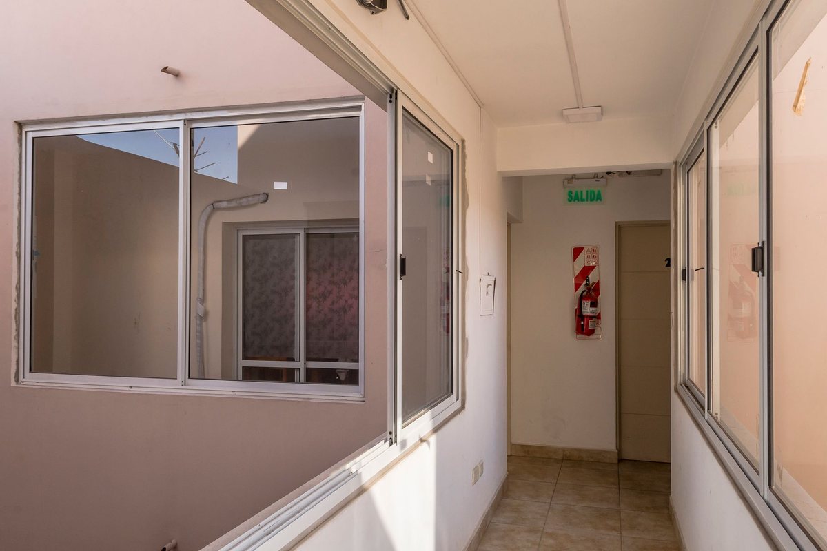EDIFICIO EN VENTA MACROCENTRO 8 DPTOS Y 1 LOCAL - foto 9