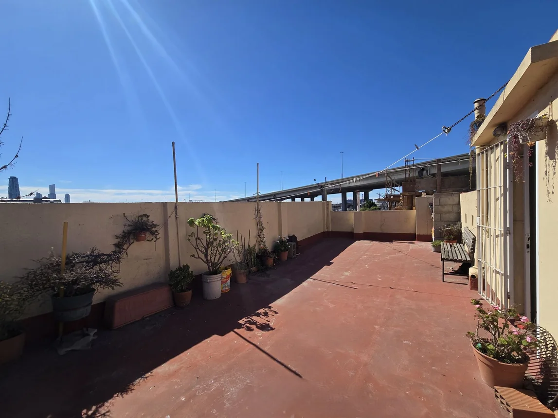 PH de 2 ambientes en venta en La Boca, Caboto 1200, foto 2