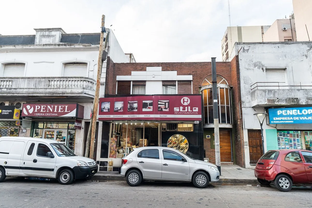 PH de 5 ambientes en venta en Lanús Este, Sitio de Montevideo 0, foto 3