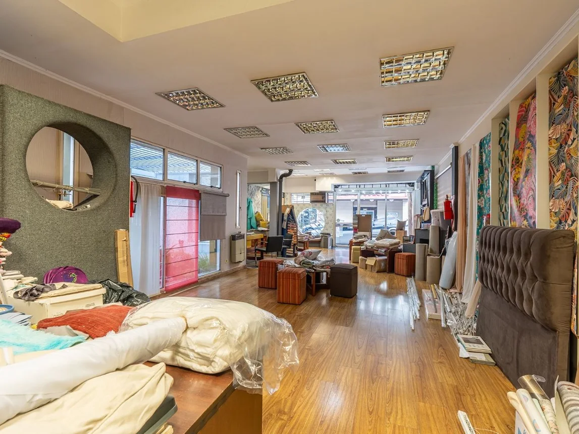 PH de 5 ambientes en venta en Lanús Este, Sitio de Montevideo 0