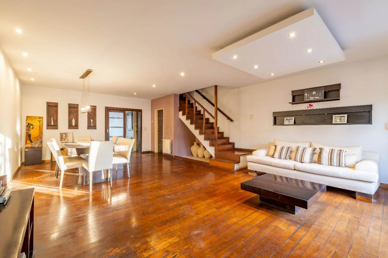 Casa dúplex de 4 ambientes en venta en Villa Bosch, Carlos Guido Spano 1300