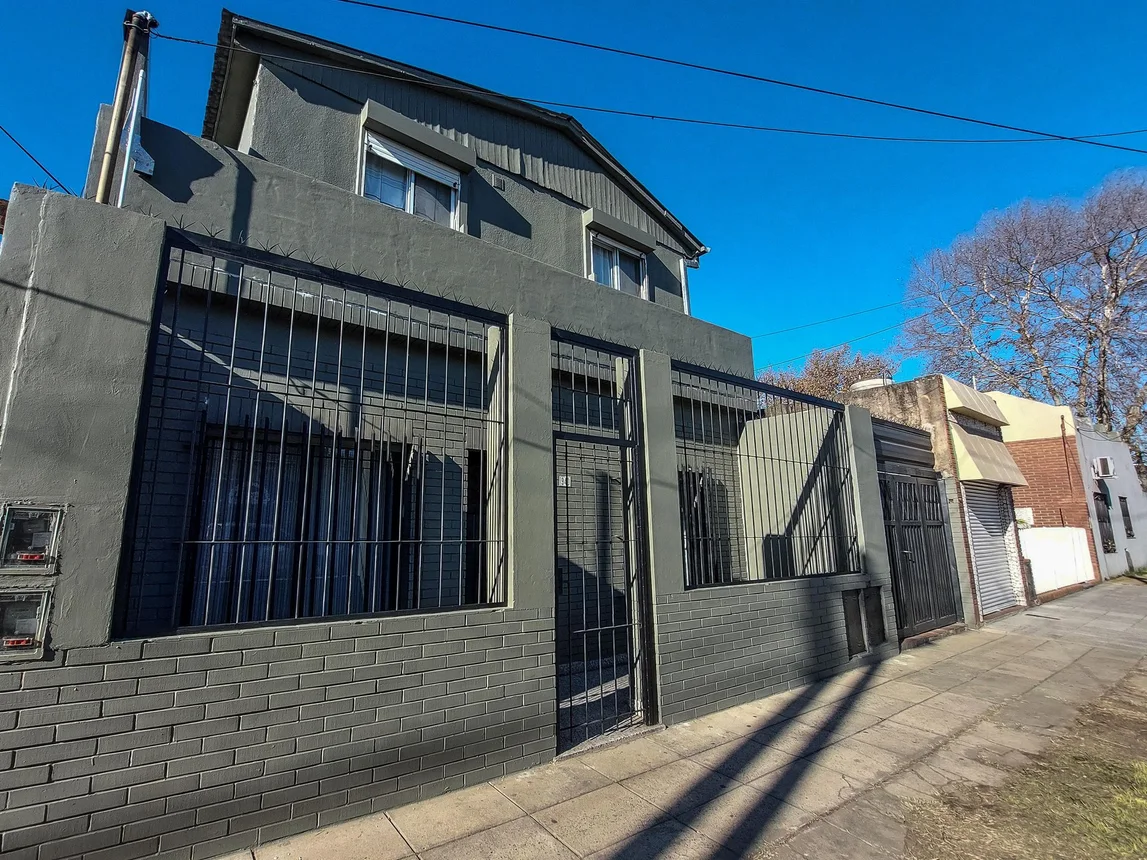 Casa de 4 ambientes en venta en San Andrés, Bermejo 900, foto 2